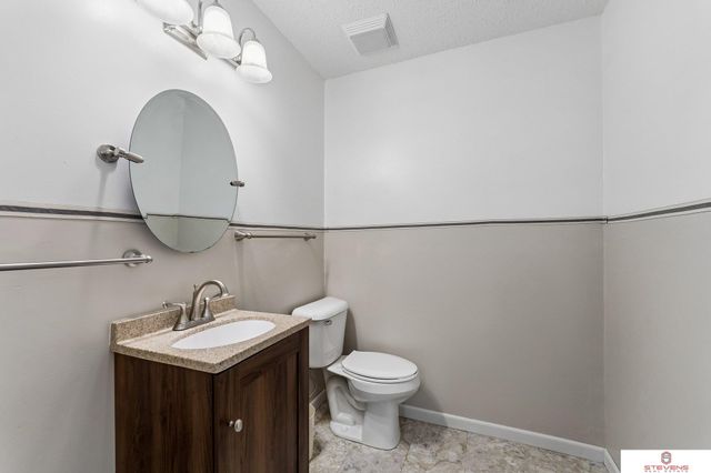10502 S 27th Street, Bellevue, NE 68123