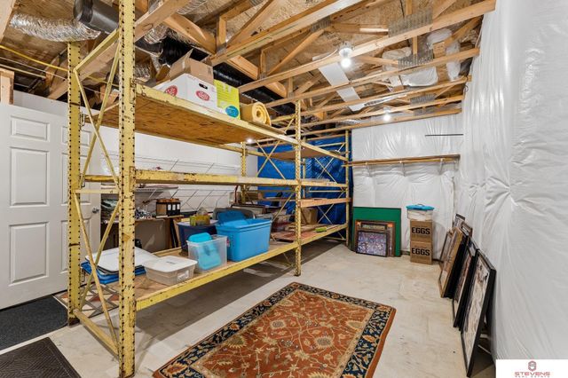 10502 S 27th Street, Bellevue, NE 68123