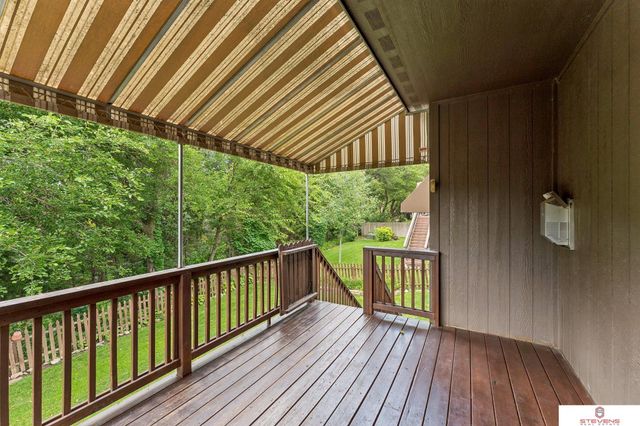 10502 S 27th Street, Bellevue, NE 68123
