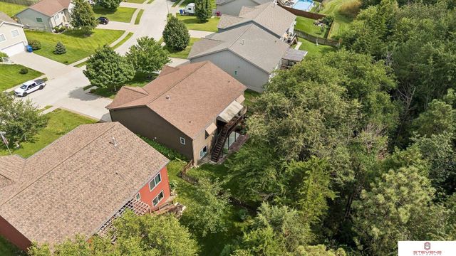 10502 S 27th Street, Bellevue, NE 68123
