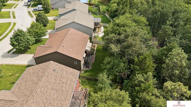 10502 S 27th Street, Bellevue, NE 68123