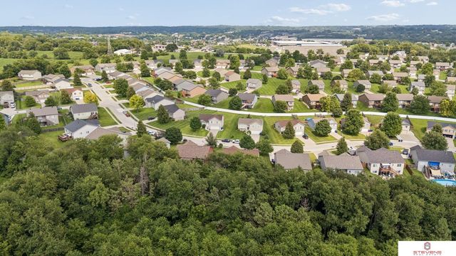 10502 S 27th Street, Bellevue, NE 68123