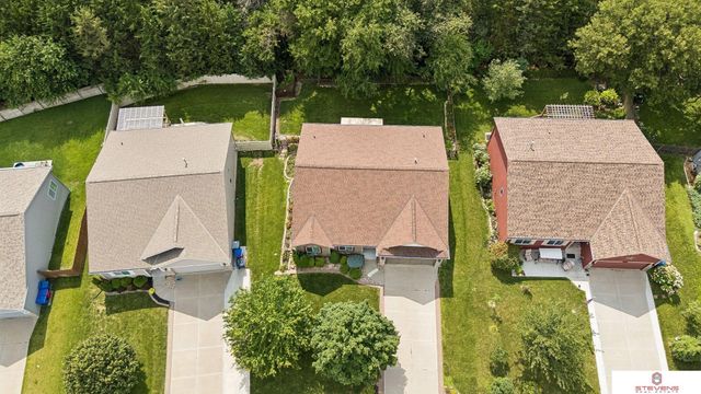 10502 S 27th Street, Bellevue, NE 68123