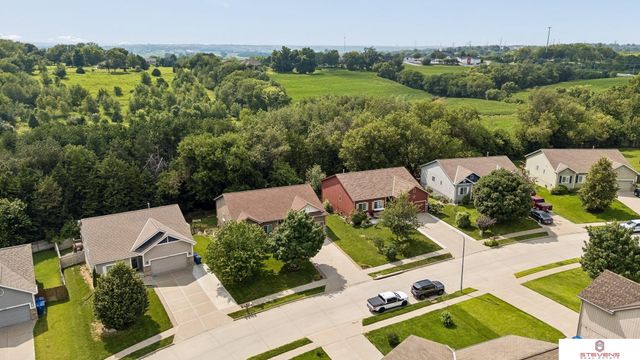10502 S 27th Street, Bellevue, NE 68123