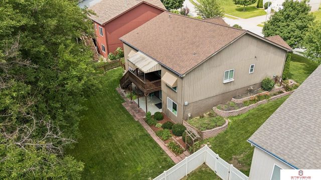 10502 S 27th Street, Bellevue, NE 68123