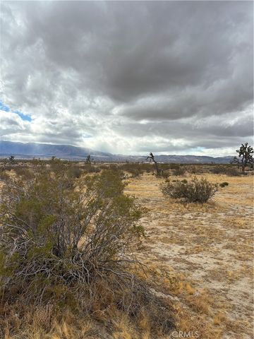 165 E Avenue S8, Palmdale, CA 93591