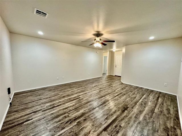 12101 Jude Way, Yukon, OK 73099