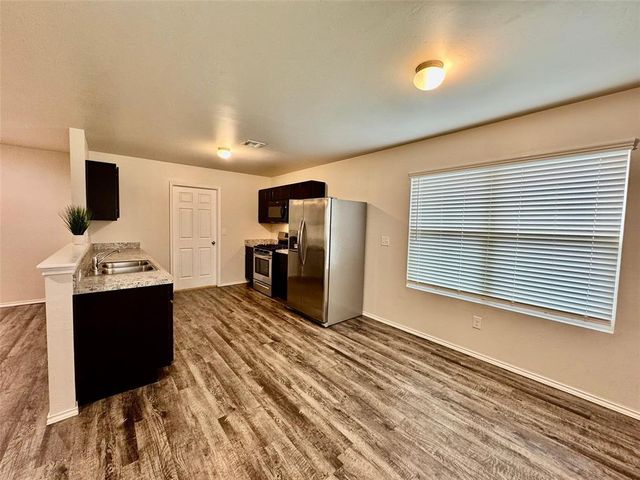12101 Jude Way, Yukon, OK 73099