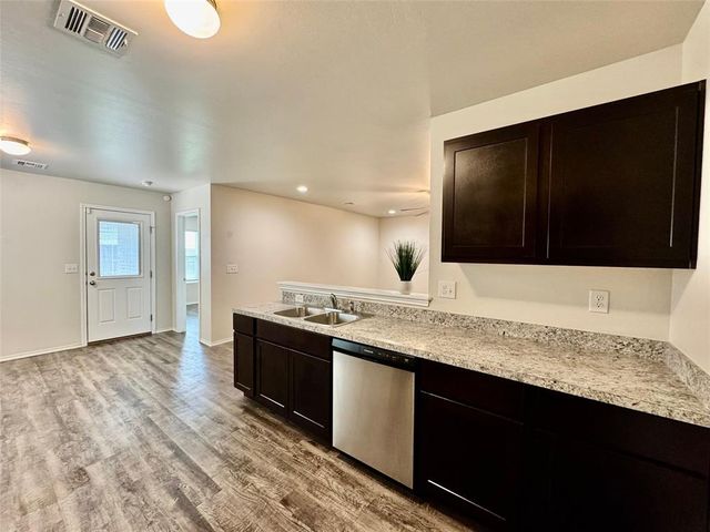 12101 Jude Way, Yukon, OK 73099