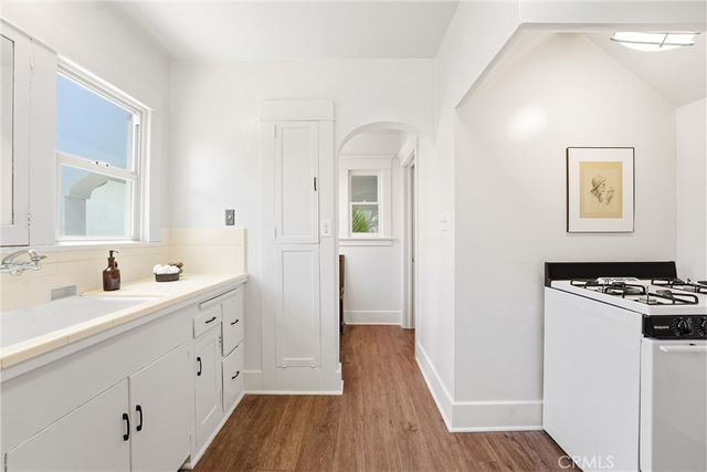 2315 Oakmont, Santa Ana, CA 92706