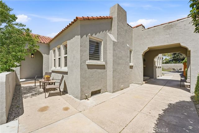 2315 Oakmont, Santa Ana, CA 92706