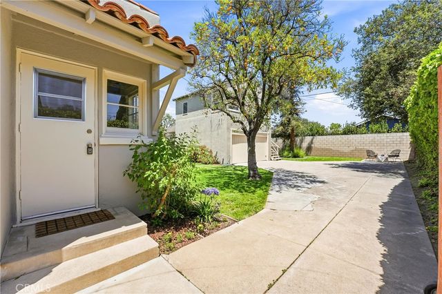 2315 Oakmont, Santa Ana, CA 92706