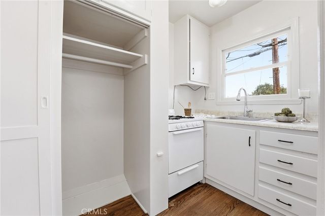 2315 Oakmont, Santa Ana, CA 92706