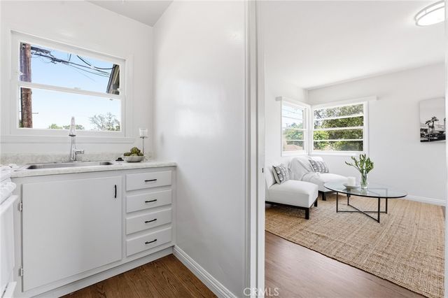 2315 Oakmont, Santa Ana, CA 92706