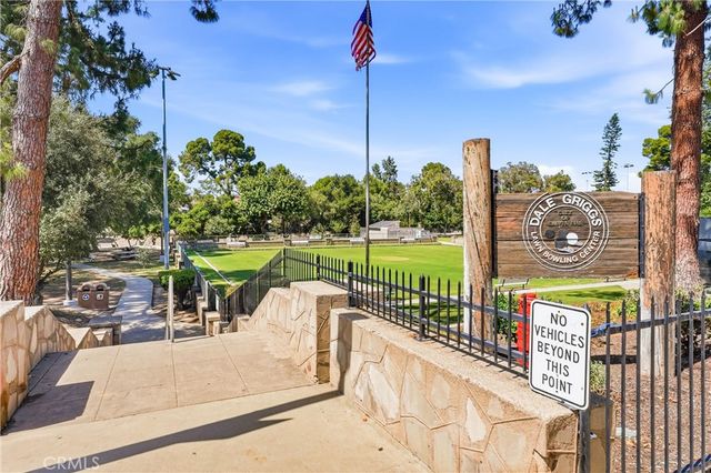 2315 Oakmont, Santa Ana, CA 92706