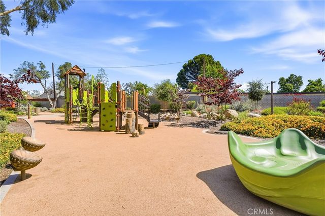 2315 Oakmont, Santa Ana, CA 92706