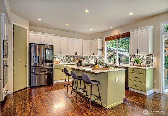 9650 222nd Court NE, Redmond, WA 98053