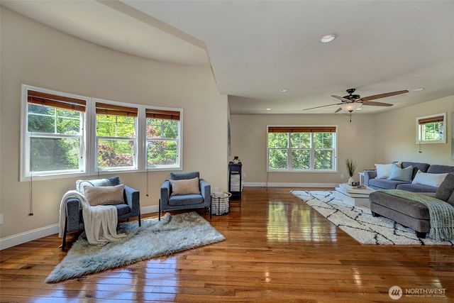 9650 222nd Court NE, Redmond, WA 98053