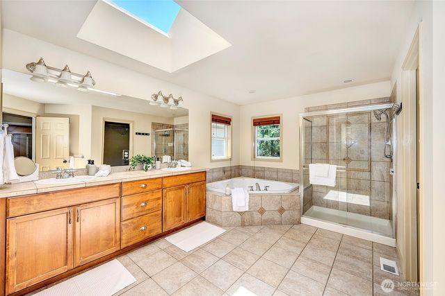 9650 222nd Court NE, Redmond, WA 98053