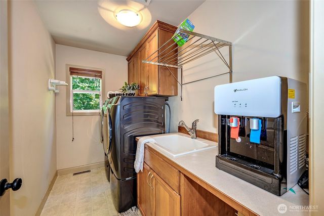 9650 222nd Court NE, Redmond, WA 98053