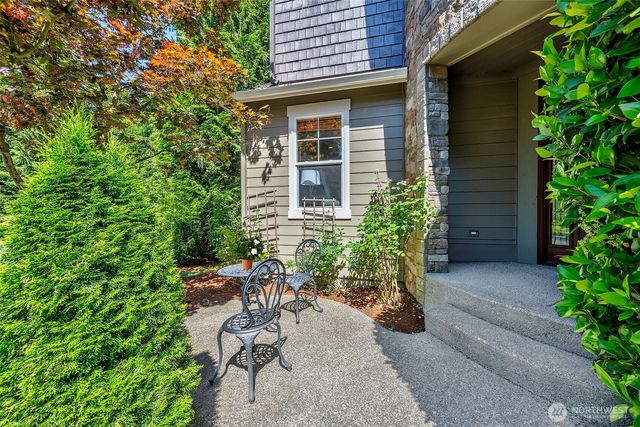 9650 222nd Court NE, Redmond, WA 98053