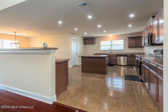 7637 Wisteria Drive, Olive Branch, MS 38654