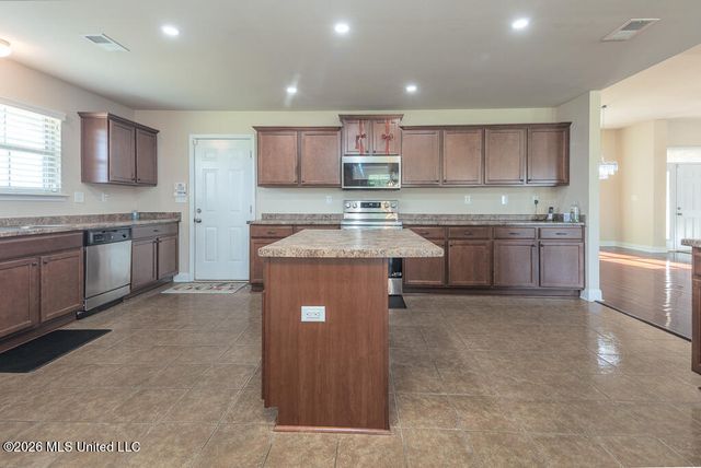 7637 Wisteria Drive, Olive Branch, MS 38654