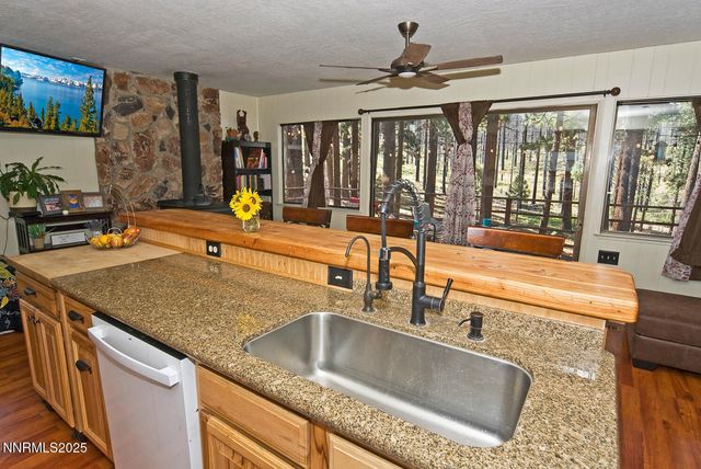 555 Pleasant Valley Road, Markleeville, CA 96120