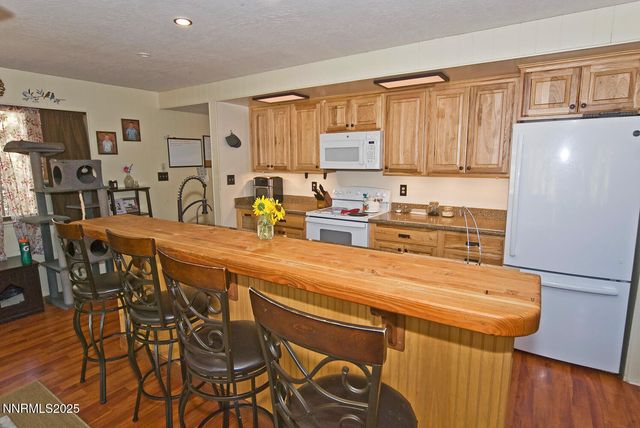 555 Pleasant Valley Road, Markleeville, CA 96120