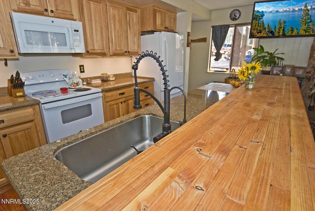 555 Pleasant Valley Road, Markleeville, CA 96120