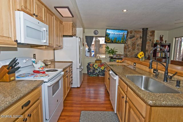 555 Pleasant Valley Road, Markleeville, CA 96120