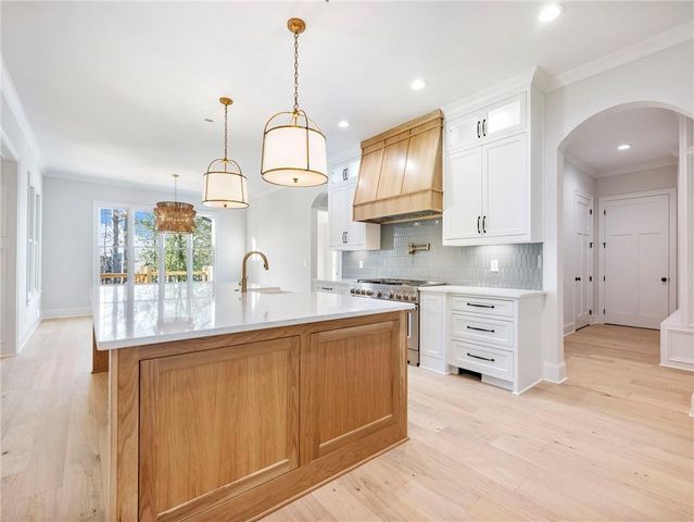 5450 N RICHLAND CREEK Street, Buford, GA 30518