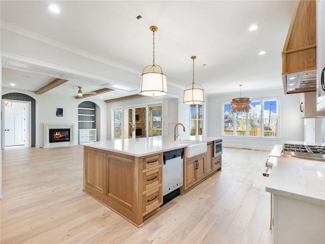 5450 N RICHLAND CREEK Street, Buford, GA 30518