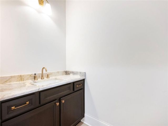 5450 N RICHLAND CREEK Street, Buford, GA 30518
