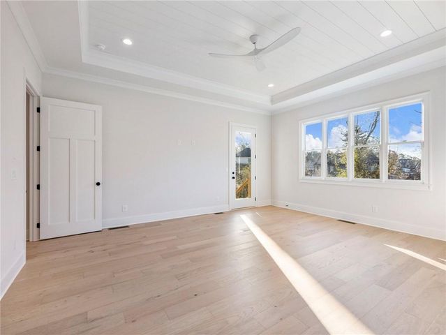 5450 N RICHLAND CREEK Street, Buford, GA 30518