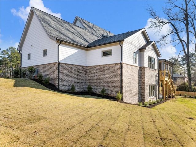 5450 N RICHLAND CREEK Street, Buford, GA 30518