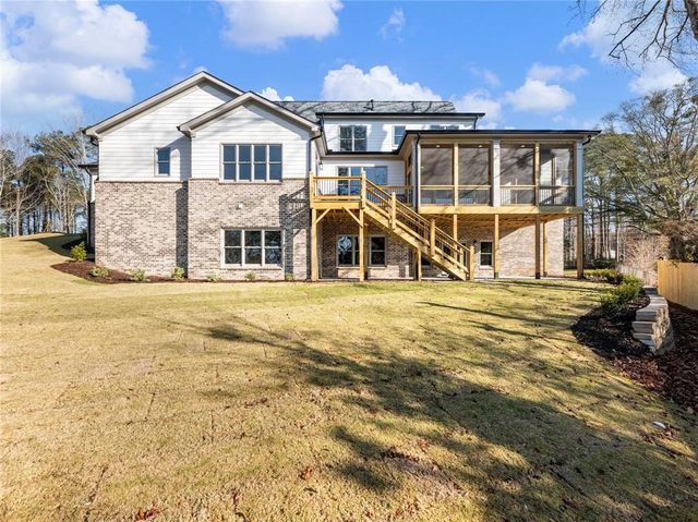 5450 N RICHLAND CREEK Street, Buford, GA 30518