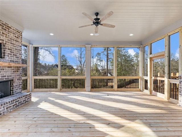 5450 N RICHLAND CREEK Street, Buford, GA 30518
