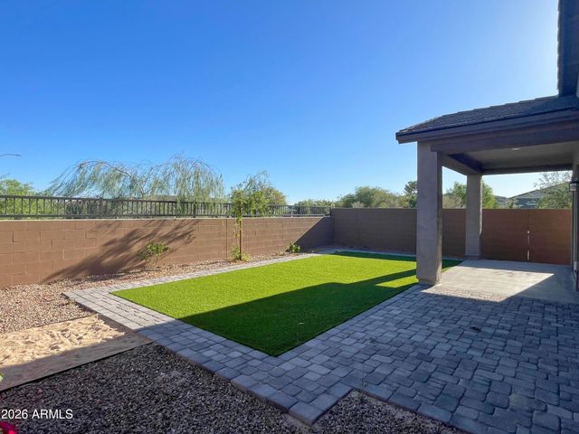 2751 E Tonto Lane, Phoenix, AZ 85050