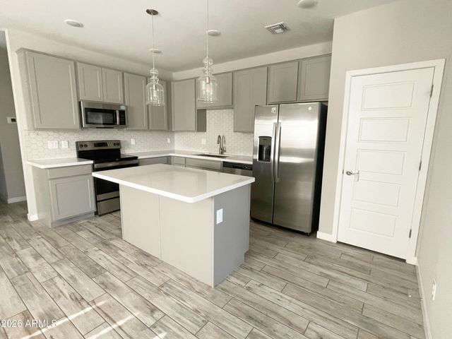 2751 E Tonto Lane, Phoenix, AZ 85050