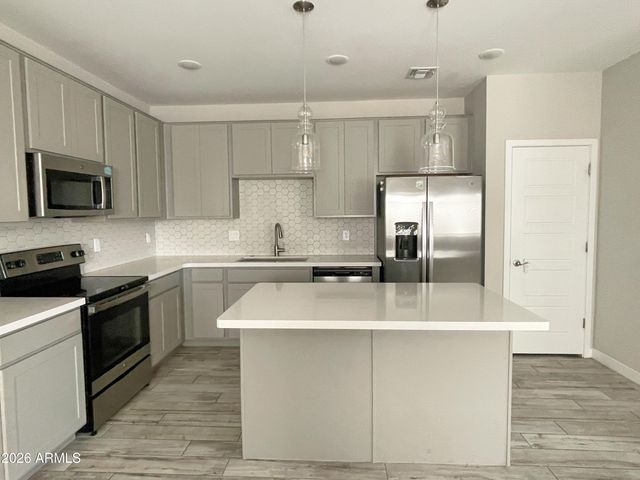 2751 E Tonto Lane, Phoenix, AZ 85050