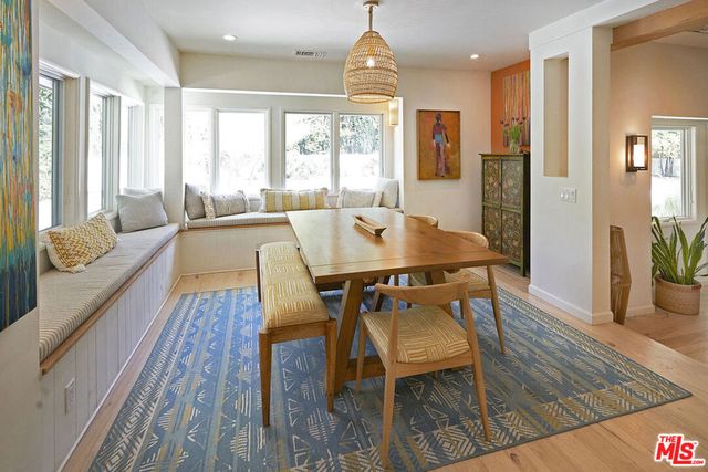 6101 Shoup Avenue, Woodland Hills, CA 91367