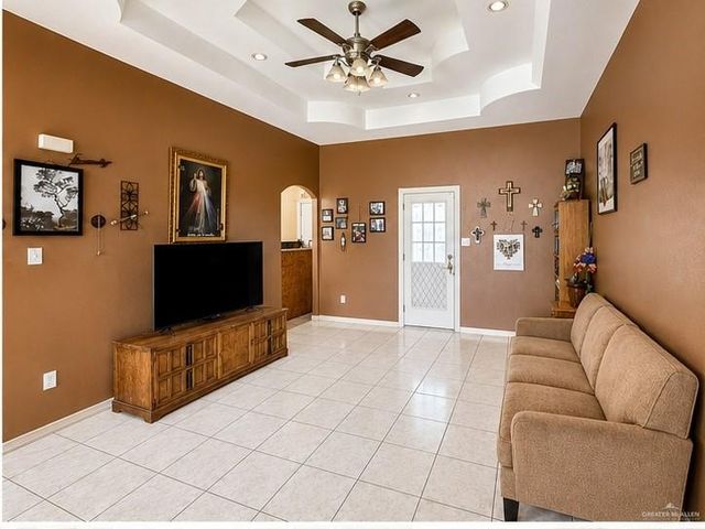 801 W Hawk Avenue, Pharr, TX 78577