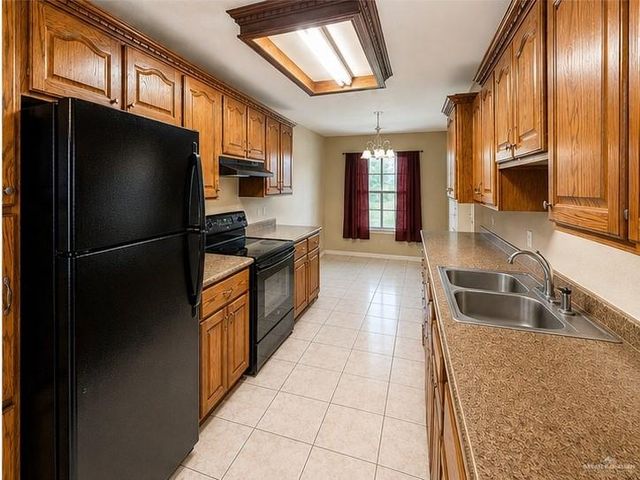 801 W Hawk Avenue, Pharr, TX 78577