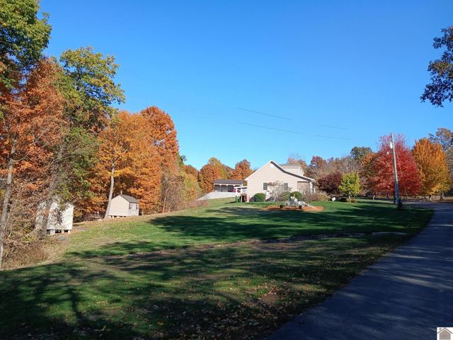 920 View Road, Marion, KY 42064