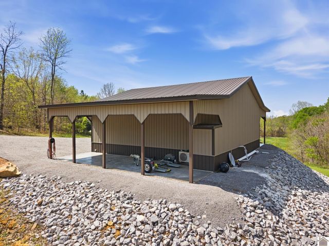 920 View Road, Marion, KY 42064