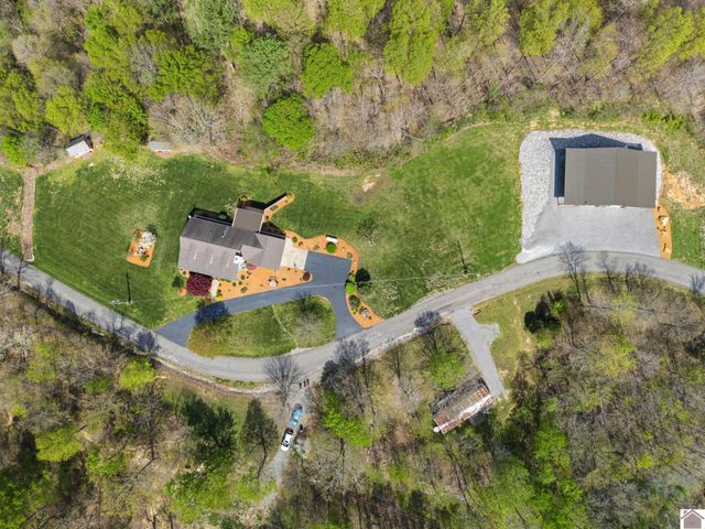 920 View Road, Marion, KY 42064