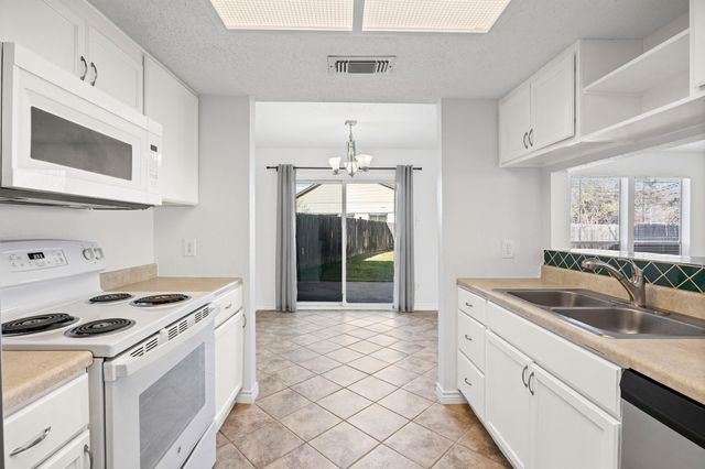 2630 Alcott LN A, Austin, TX 78748