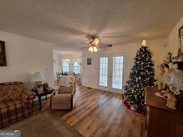 5280 Judge Brown Road, Valley, AL 36854