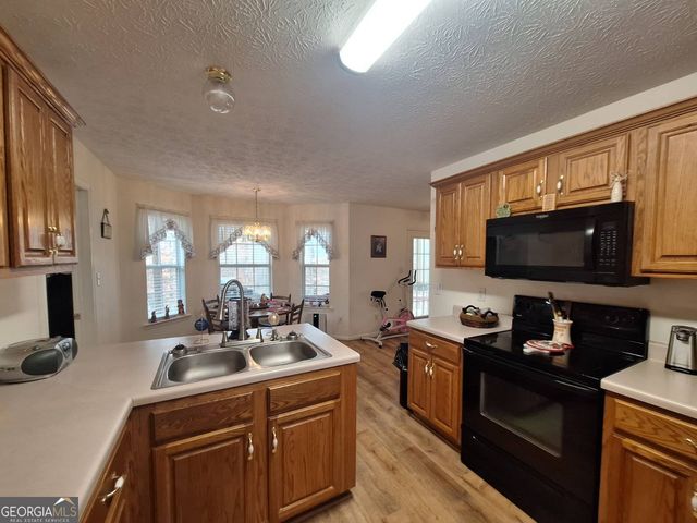 5280 Judge Brown Road, Valley, AL 36854